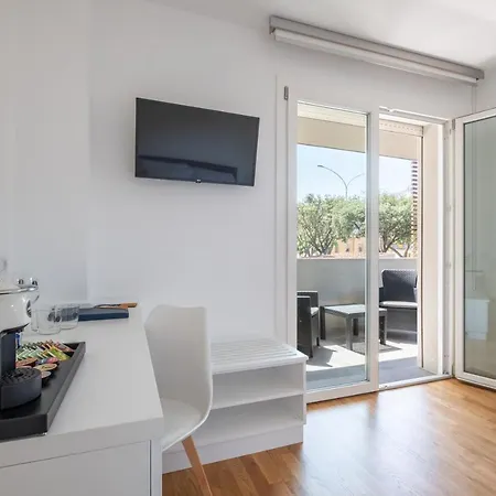 Helios Guest house *
