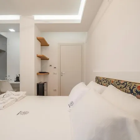 Helios Guest house *