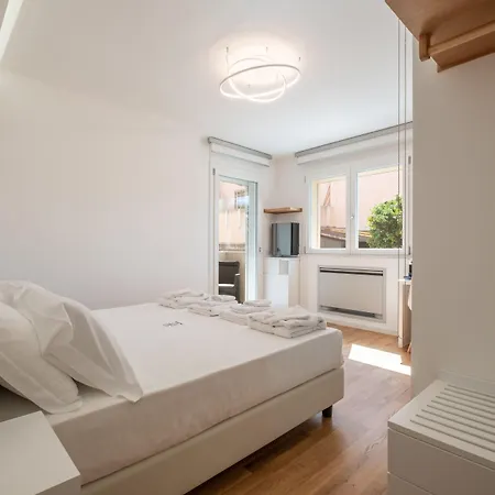 ゲストハウス Helios 4*